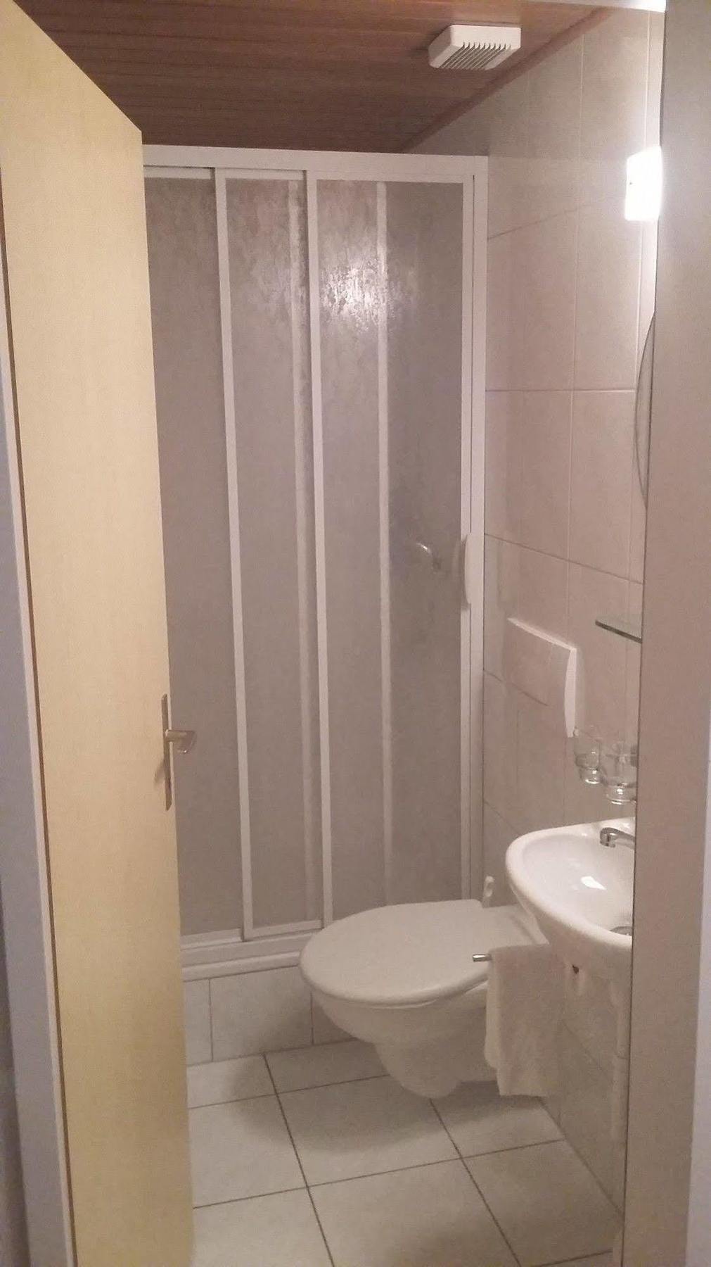 Hotel Restaurant Rebstock Wolhusen Bagian luar foto