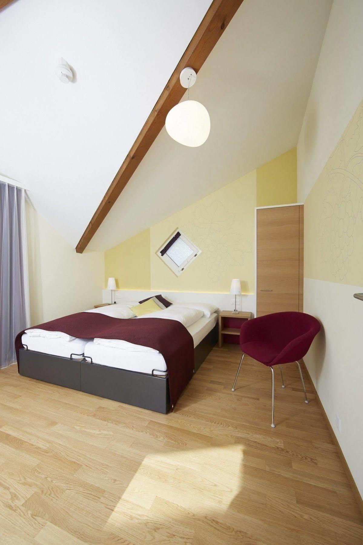 Hotel Restaurant Rebstock Wolhusen Bagian luar foto